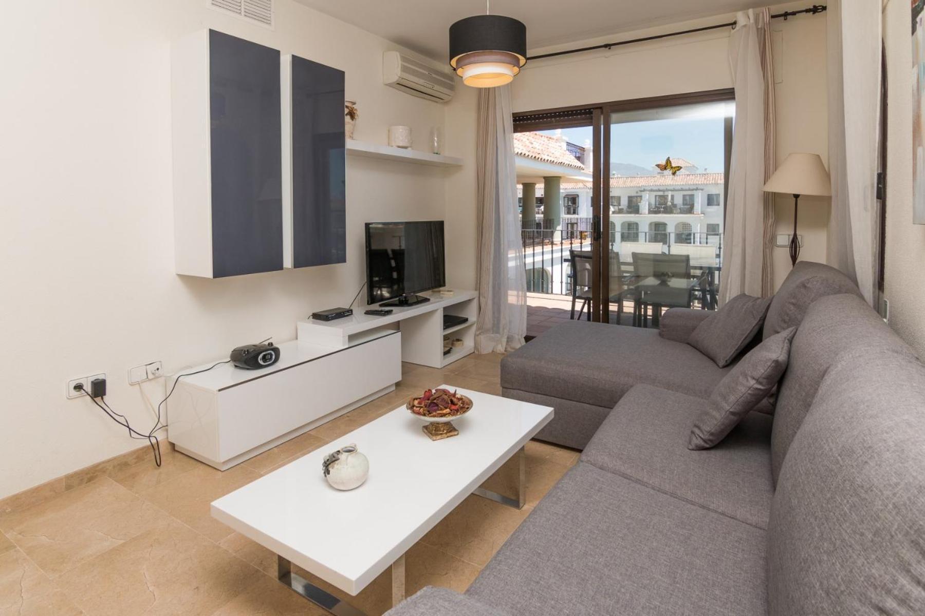 2066-Apt 2 Bedrooms On Beach, Tenis, Gym, Pool Manilva Zewnętrze zdjęcie